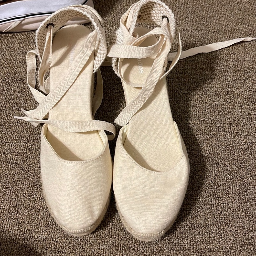 VGUC Soludos women’s shoes, size 10